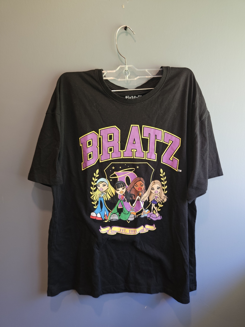 BRATZ Women's Black Graphic Short Sleeve Tee